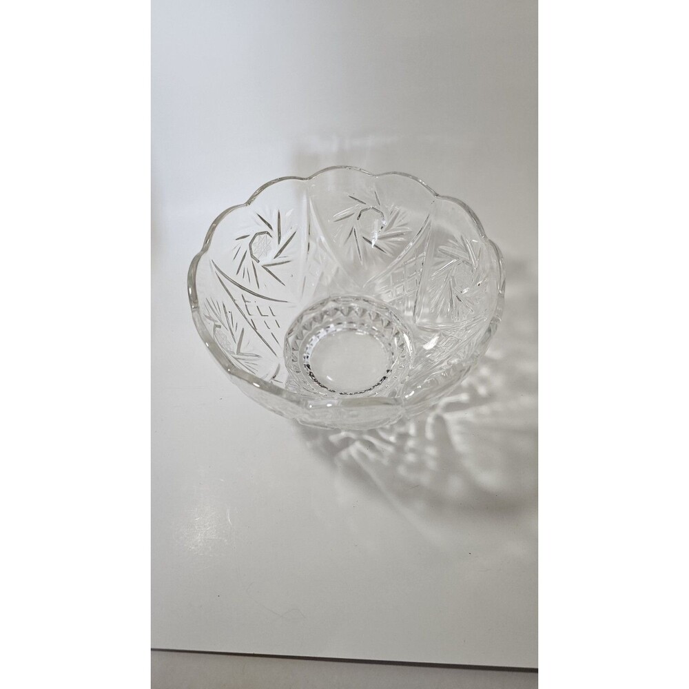 Lausitzer Pinwheel Star Pattern Crystal Bowl  Dish 8 in with Scallop Edge- heavy